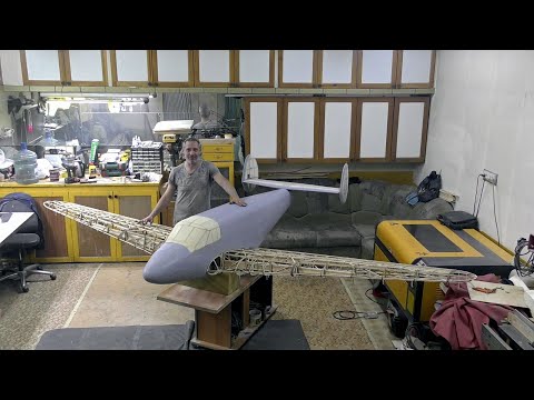 Видео: Beechcraft Model 18 Постройка самолета на радиоуправлении. (Фильм 3 сборка крыла )