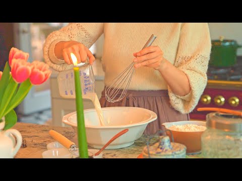 Видео: История о брошенном козленке и ласковой собаке 🍞 Ягодный сырный хлеб без замеса