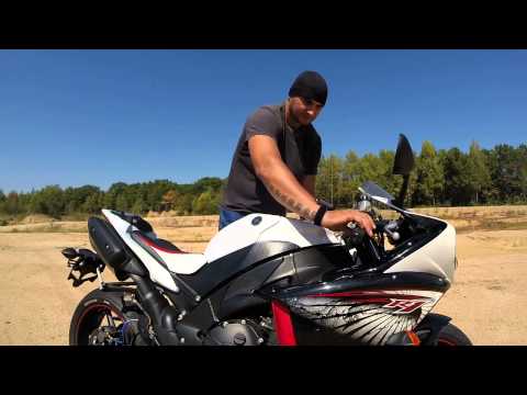 Видео: Обзор (Review) Yamaha R1 2012