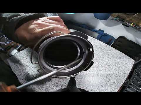 Видео: Как снять шланг интеркулера Мерседес