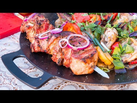 Видео: Шашлык из свинины и Курица на Садже. Ужин для всей семьи.