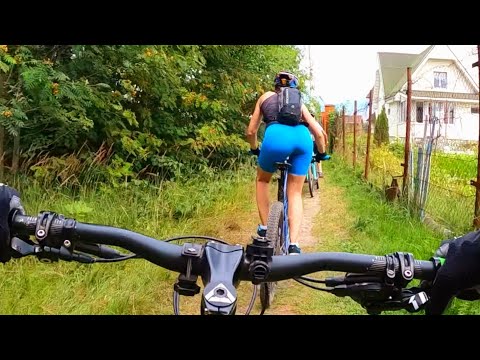 Видео: Девчонки крутят не хуже пацанов! ВЕЛОПОКАТУШКА #106