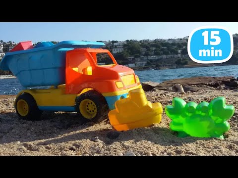 Видео: Маша Капуки Кануки играет на пляже с машинками! Развивающее видео для малышей про игрушки