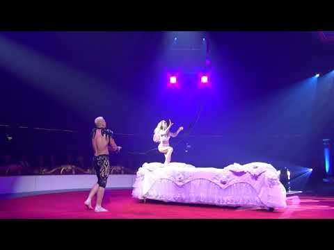 Видео: Гимнасты на ремнях «Закрывая глаза» Екатерина Запашная и Константин Растегаев "Росгосцирк".