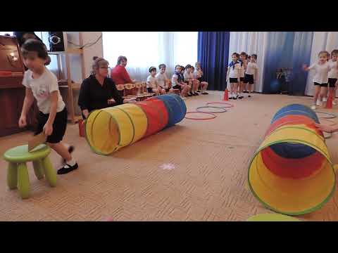 Видео: Утренник к 23 февраля, игры с папами