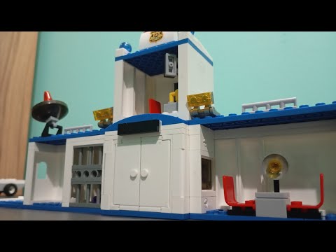 Видео: Обзор и сборка Lego фуры (пеоесобирается в полицейский участок)