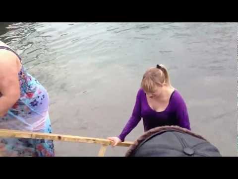 Видео: Новотроицкое. Крещение 2013