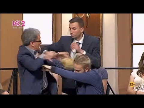 Видео: НАПАЛ В ЗАЛЕ СУДА! СУДЕБНЫЕ ДЕЛА НОВЫЕ СЕРИИ. СУДОВІ СПРАВИ ЗЛОЧИН І КАРА 