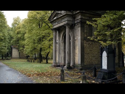Видео: Историческое кладбище в Риге