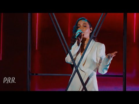 Видео: Ксения Хрущева и Виктория Дайнеко «О нем». «Звёздный концерт» 2020 от «P.R.R.»