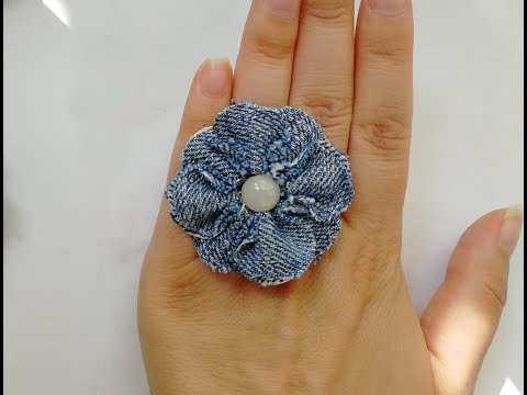 Видео: Простой цветок из джинсовой ткани. Мастер класс | Simple Denim Flower. DIY