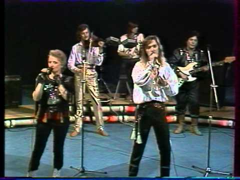 Видео: ВИА "Червона рута"1993 г Выступление на Волгоградском тепевидении