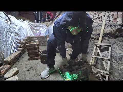 Видео: СТРОЮ БОЛЬШОЙ ГАРАЖ ПОД АВТОРАЗБОР -ДЕЛАЕМ СМОТРОВУЮ ЯМУ