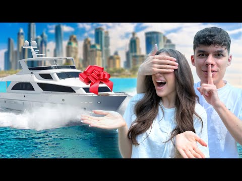 Видео: ИЗНЕНАДАХ Я С ЯХТА ЗА РОЖДЕНИЯ И ДЕН В ДУБАЙ!