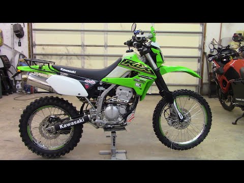 Видео: KLX300 2021 года, 2000 миль. Обновление и полный список модификаций.