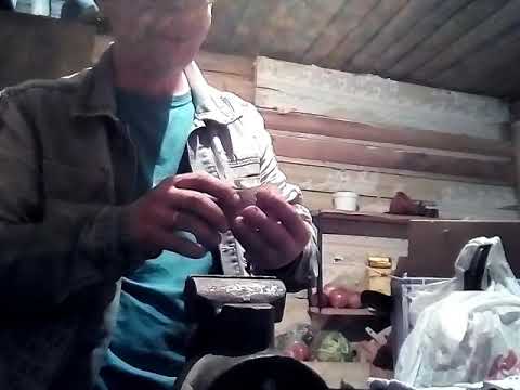 Видео: Как загнуть тормозные накладки к колодкам.