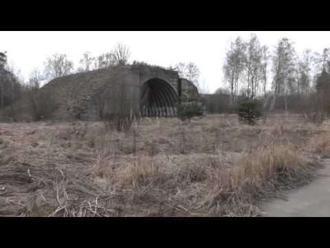 Видео: Щучин. Аэродром. Ангары бывшего 10-го ОРАП. Часть 6