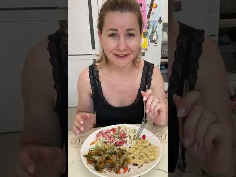 Видео: Что в моей тарелке? Открываю новые вкусы и худею 😀 #какпохудеть #похудетьбездиет