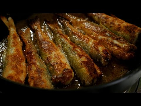 Видео: Жареная корюшка! (ням-ням)