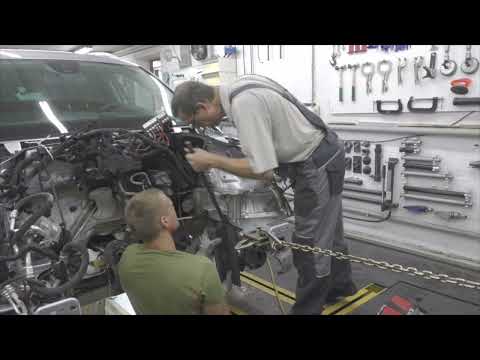 Видео: Фольксваген Тигуан. Вытянули крепкий лонжерон в идеал. Body repair after an accident.