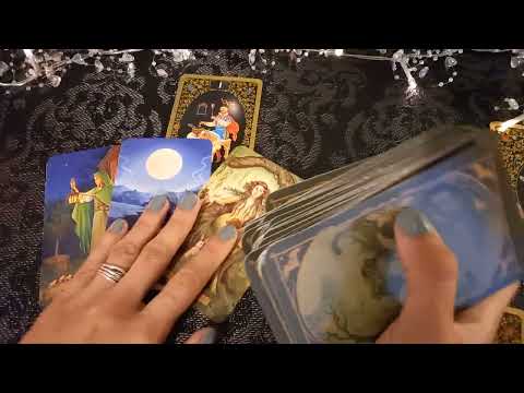 Видео: Какъв мъж ще се появи в живота ви до 6 месеца? Какво да очаквате?