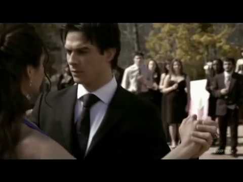 Видео: Damon & Elena - Ангел.mp4