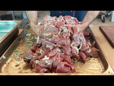 Видео: Как замариновать говядину на шашлык. Dana basdirmasi.