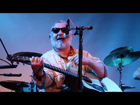 Видео: Роман Неумоев & Инструкция по выживанию-2017 - Огоньки