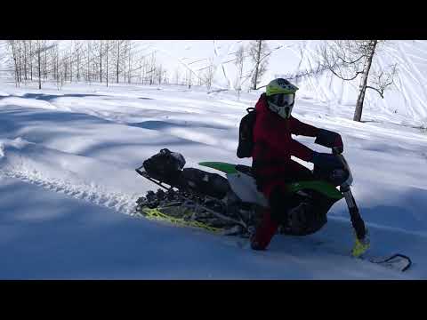 Видео: Варяг 550 и сноубайк kawasaki 450, покоряем горы)))