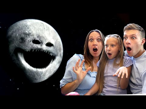 Видео: Луна МОНСТР ПРОБУДИЛАСЬ анимация РЕАКЦИЯ Супер Фэмили || The MOON wake up reaction