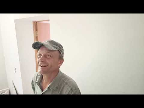 Видео: Отштукатурили все стены. Наводим порядок во дворе. Видео от родителей. Построили печь сушилки.