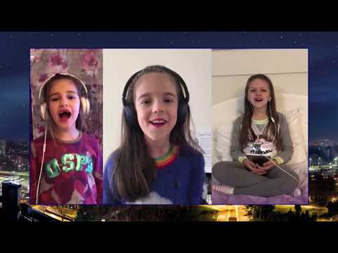 Видео: Шоуто на Николаос Цитиридис: Яна Балева и Елизабет Нешева: Чистотата на децата успява да трогне...