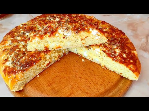 Видео: Быстрый сырный завтрак без замеса. Булочка с сыром. Легкий и вкусный рецепт!