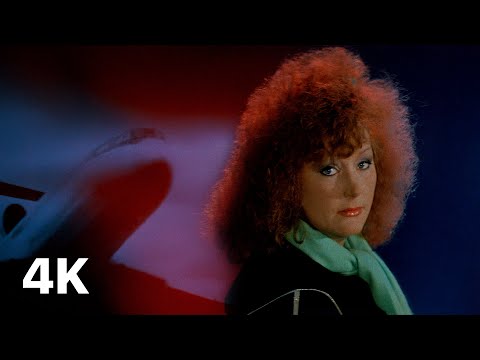 Видео: Алла Пугачёва - Самолеты улетают (Official 4K Video)