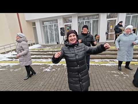 Видео: 1.03.25г..."Дай Нам Бог"... Ирина Эмирова... Звучит на танцполе в Гомельском парке...