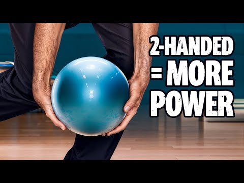 Видео: Как поймать шар для боулинга двумя руками!