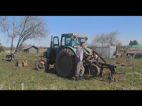 Видео: Трактор Т-40АМ , распашка целины плугом плн 2-35 , утащит или нет , первая пахота в жизни . 9 .