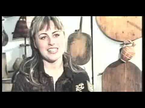 Видео: ДАРИНА СЛАВЧЕВА ГОСТ НА ФОЛКЛОРНОТО ПРЕДАВАНЕ "ЗЛАТЕН НАНИЗ" С ВОДЕЩ ТОДОР КОЖУХАРОВ