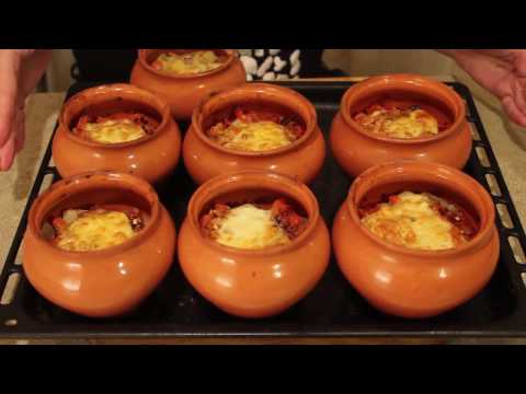 Видео: Жаркое в горшочках