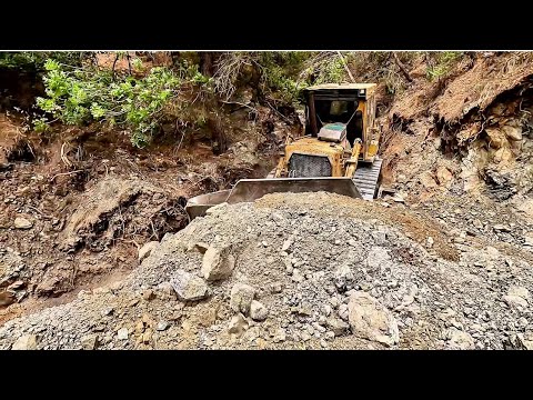 Видео: ЗАКЛЮЧИТЕЛЬНАЯ ЧАСТЬ ОБЪЕДИНЕНИЯ И РАСШИРЕНИЯ ДВУХ ДОРОГ 2 #komatsu #working #bulldozer #caterpillar