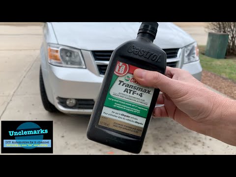 Видео: Как проверить уровень трансмиссионной жидкости Grand Caravan 08-2020 VW Routan 62TE с помощью щуп...