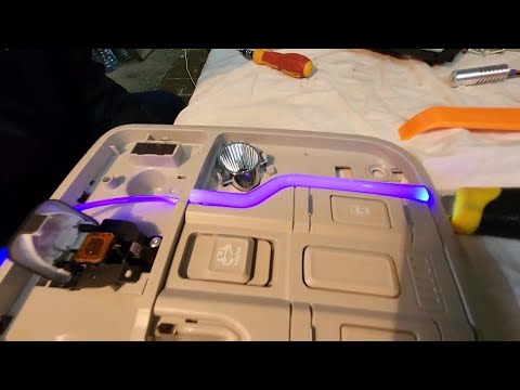 Видео: Доработка внутреннего освещения Haval F7/F7x