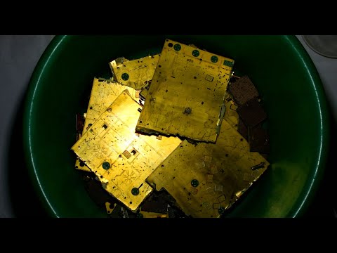 Видео: ЗОЛОТО ИЗ ~ "ЗОЛОТЫХ" ПЛАТ, СИМ-КАРТ И ПРОЦЕССОРОВ!