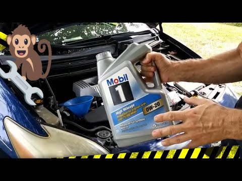 Видео: Пошаговая замена масла в Prius 2010, Toyota Prius 3-го поколения