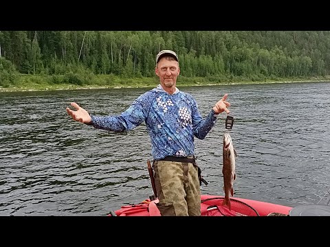 Видео: ЯКУТИЯ. ПОЙМАЛ ТАЙМЕНЯ НА ДИКОЙ ТАЕЖНОЙ РЕЧКЕ!