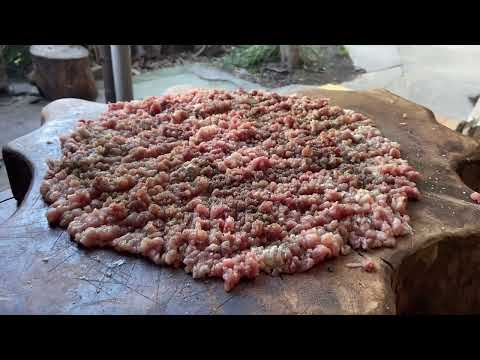 Видео: ГОЛУБЦЫ С РУБЛЕННОГО МЯСА В КАЗАНЕ. Сочные и очень вкусные ! 