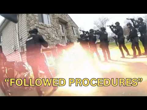 Видео: Армия полицейских совершила налёт не на тот дом и отправила ребёнка в отделение интенсивной терап...