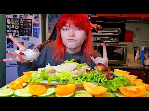 Видео: Мукбанг | Жареная курочка и Вареники с картошкой | Обжор Асмр