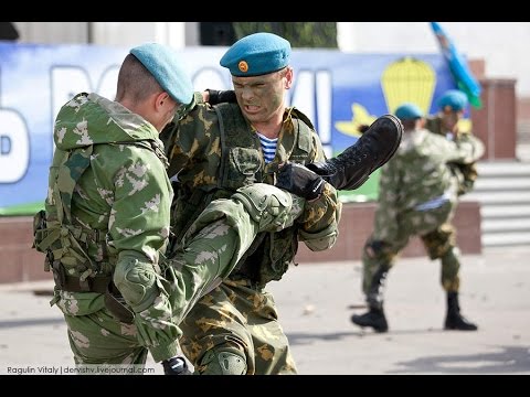 Видео: Показательные выступления Десантников. ВДВ.