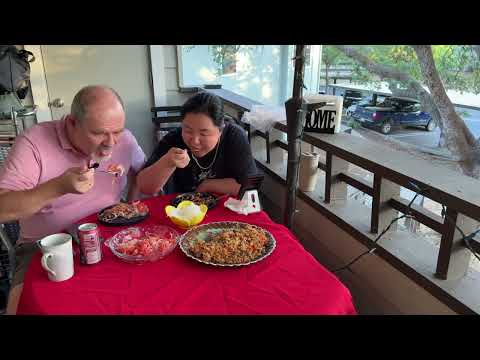 Видео: Мукбанг: Ароматный плов под открытым небом 🏡🍛Мукбанг: просто плов, просто балкон, просто кайф 🌞